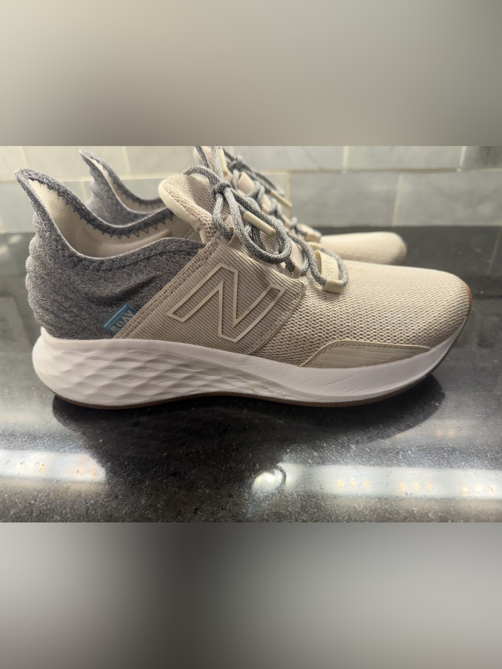 New Balance Fresh Foam Roav v1 Women’s Size 9 Beige Gray Running Walking Shoes